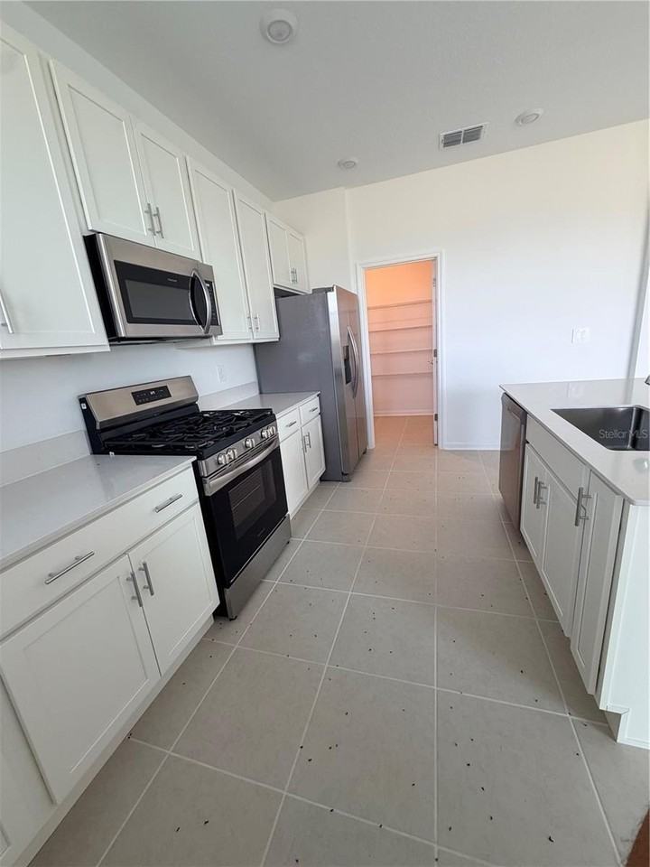 7436 Capstone Dr - Photo 5 of 33