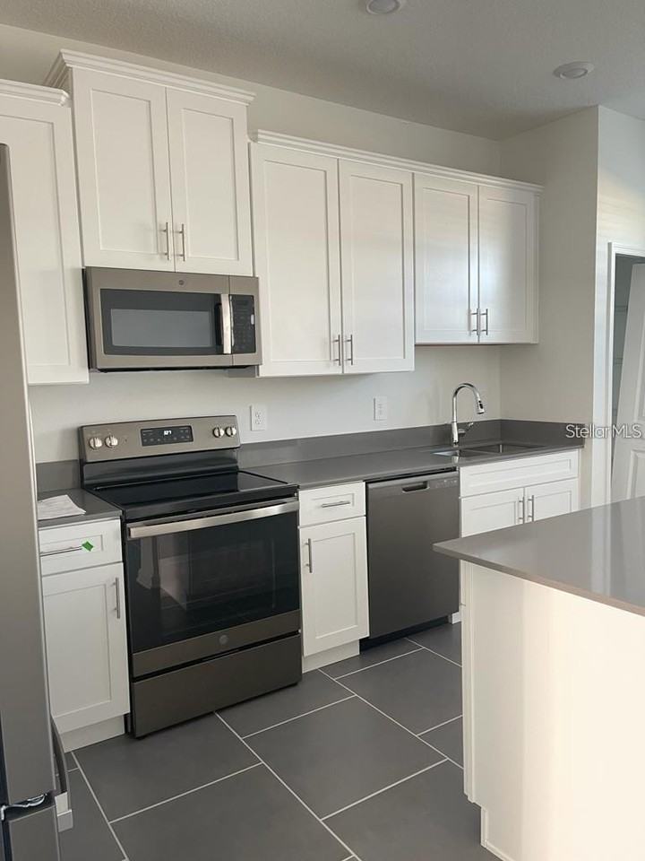 7605 Danube Rd - Photo 5 of 18