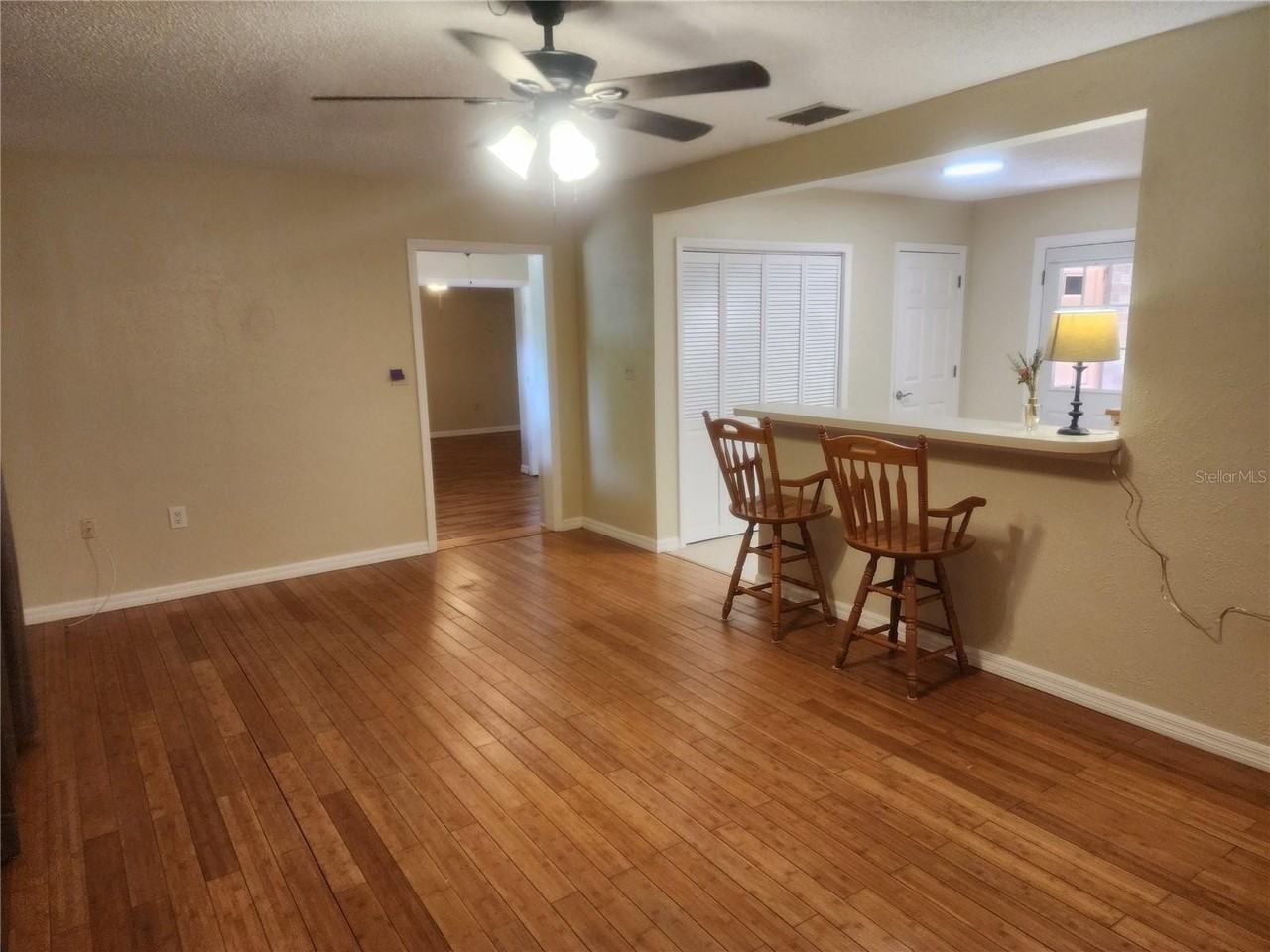 407 Louis St - Photo 2 of 25