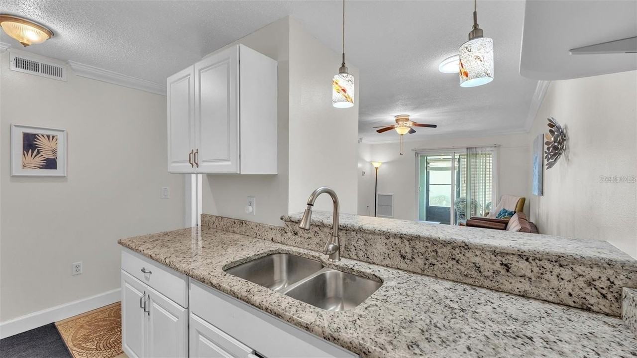 900 Avenue Z Se #A3 - Photo 6 of 29