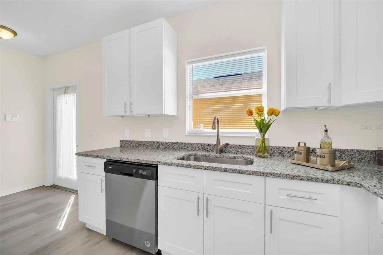 13370 Daniels Landing Cir - Photo 3 of 26
