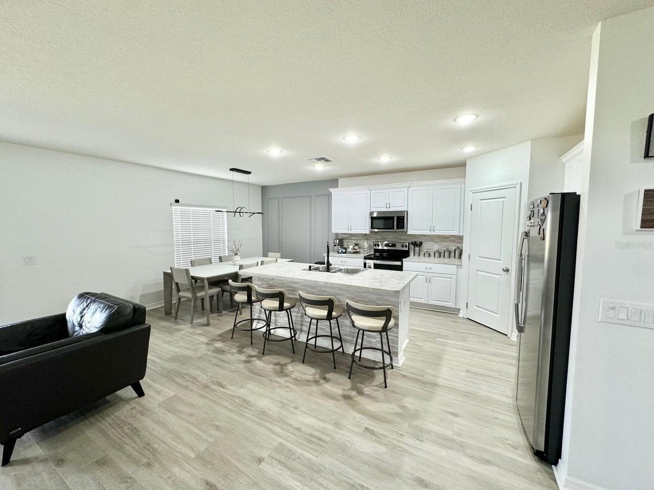2900 Ponce Crest Dr - Photo 3 of 13