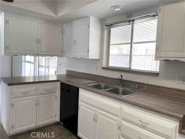 3001 Coleridge Dr - Photo 5 of 8