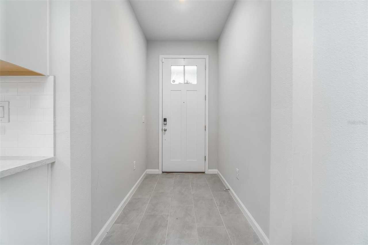 8518 Primrose Willow Pl - Photo 4 of 27
