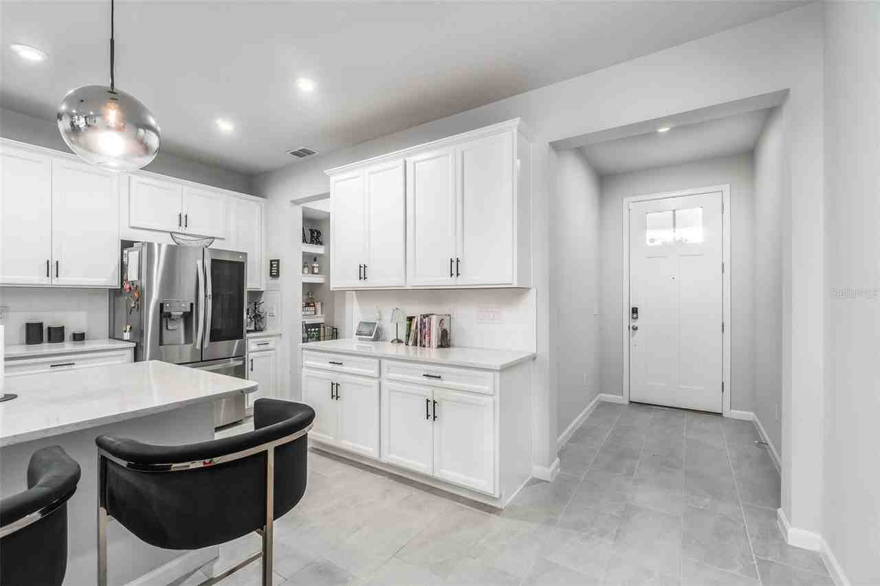 8518 Primrose Willow Pl - Photo 5 of 27