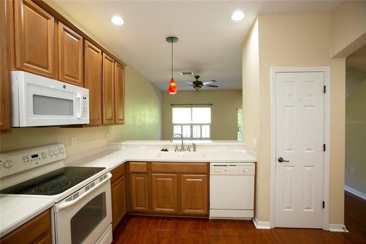 11919 Castine St - Photo 5 of 46