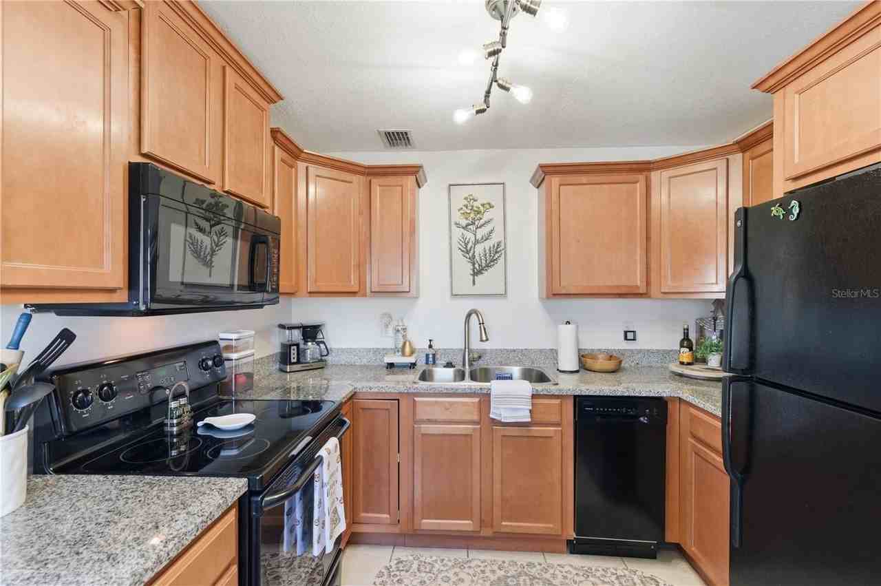 5162 Salmon Dr Se #C - Photo 5 of 30