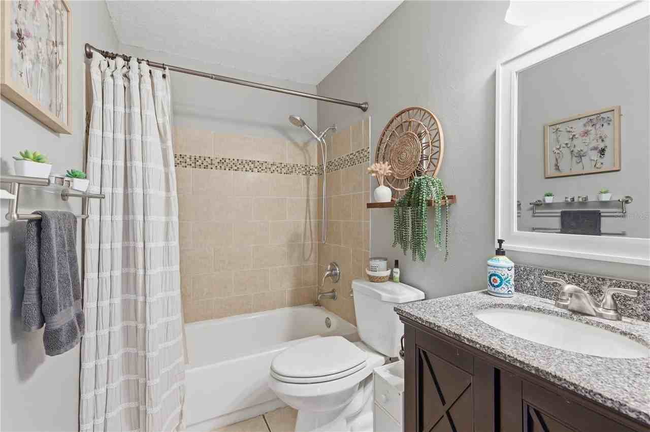 5162 Salmon Dr Se #C - Photo 7 of 30