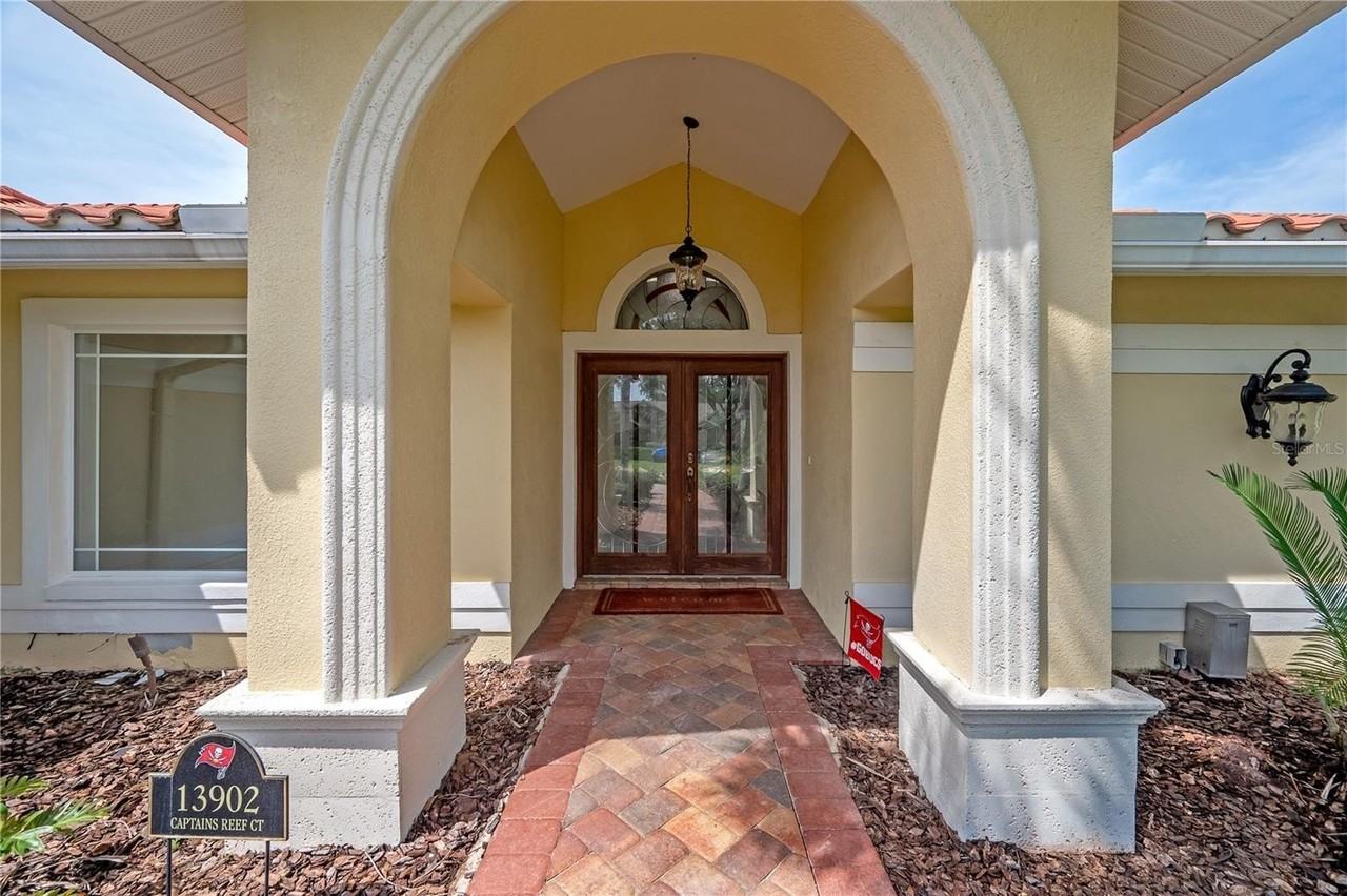 13902 Captains Reef Ct - Photo 4 of 46