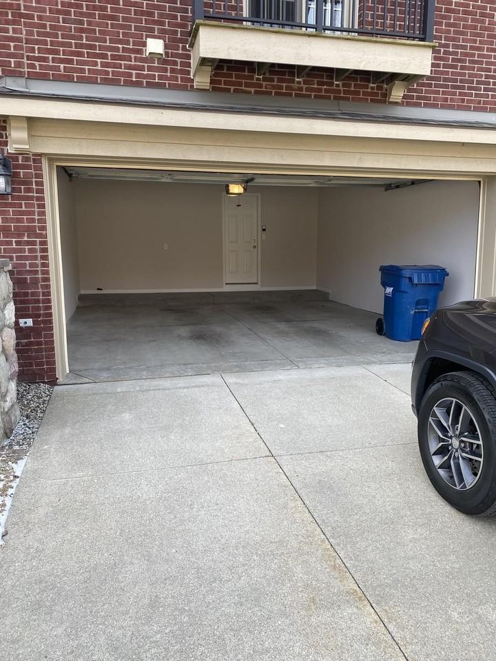 16670 Newbury Ave - Photo 2 of 30