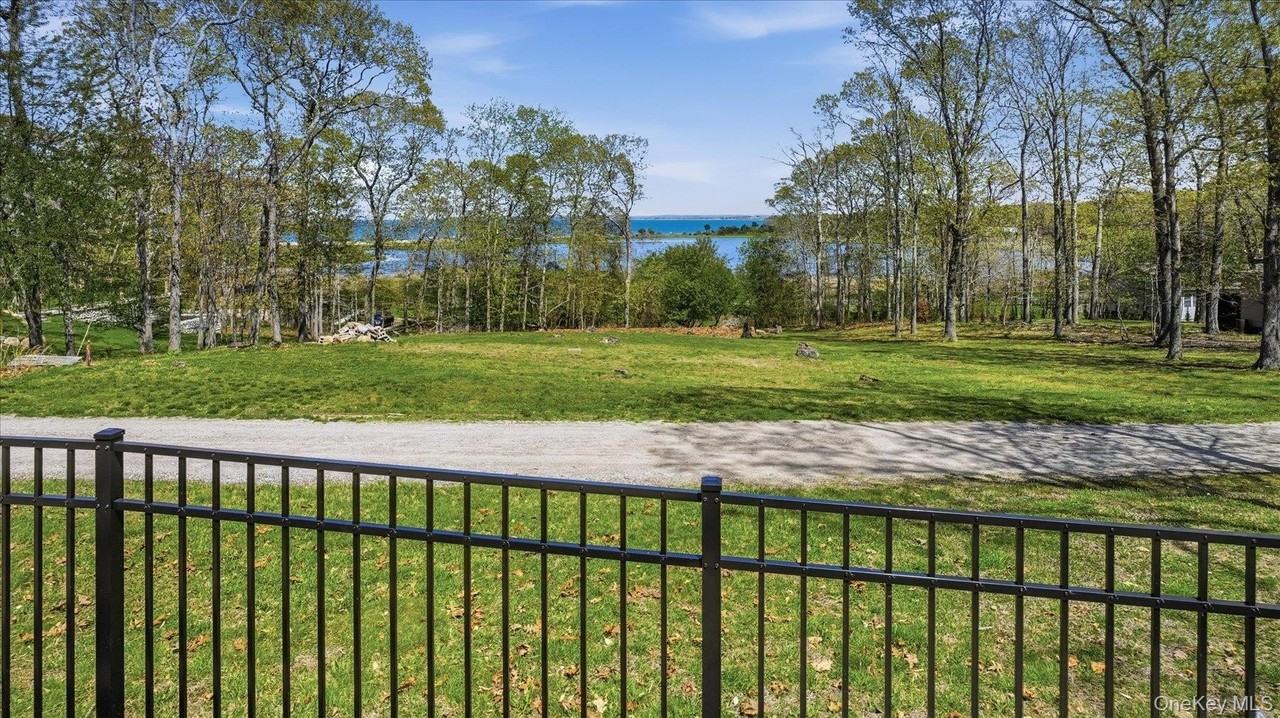 32 Red Creek Rd - Photo 5 of 21