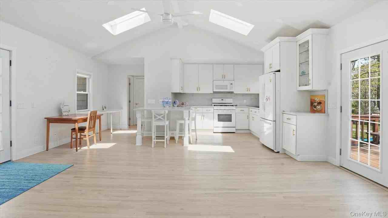 32 Red Creek Rd - Photo 7 of 18