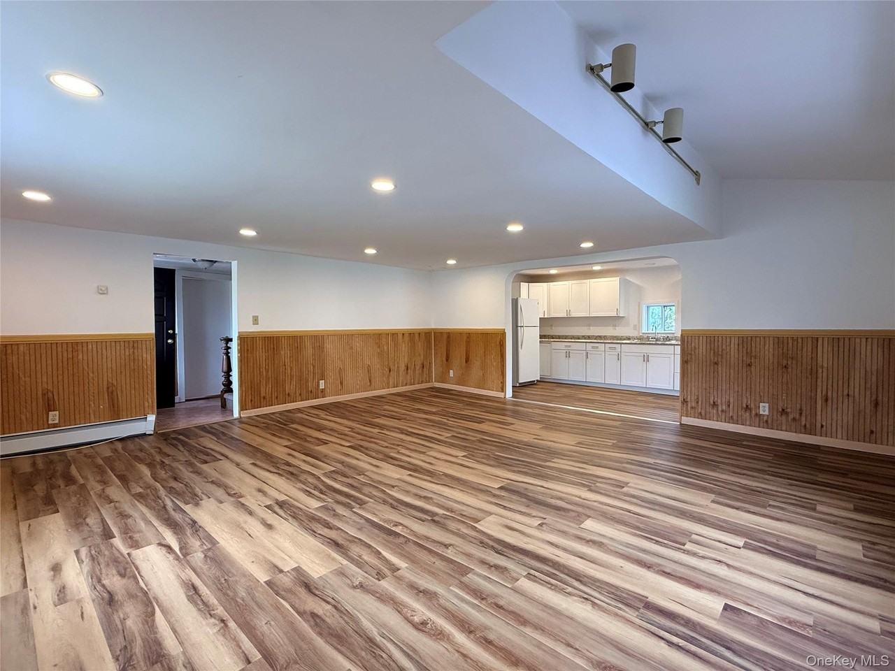 19 Quartz Ln #1 - Photo 7 of 25