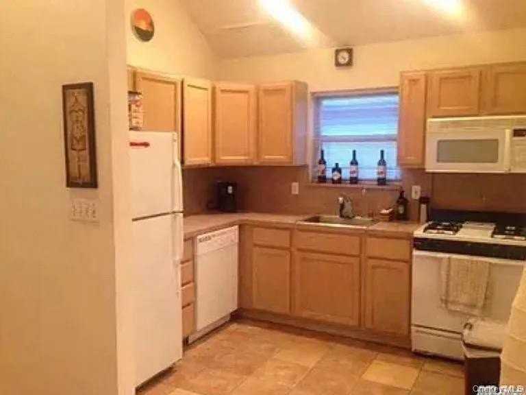 457 Monroe Blvd - Photo 6 of 15