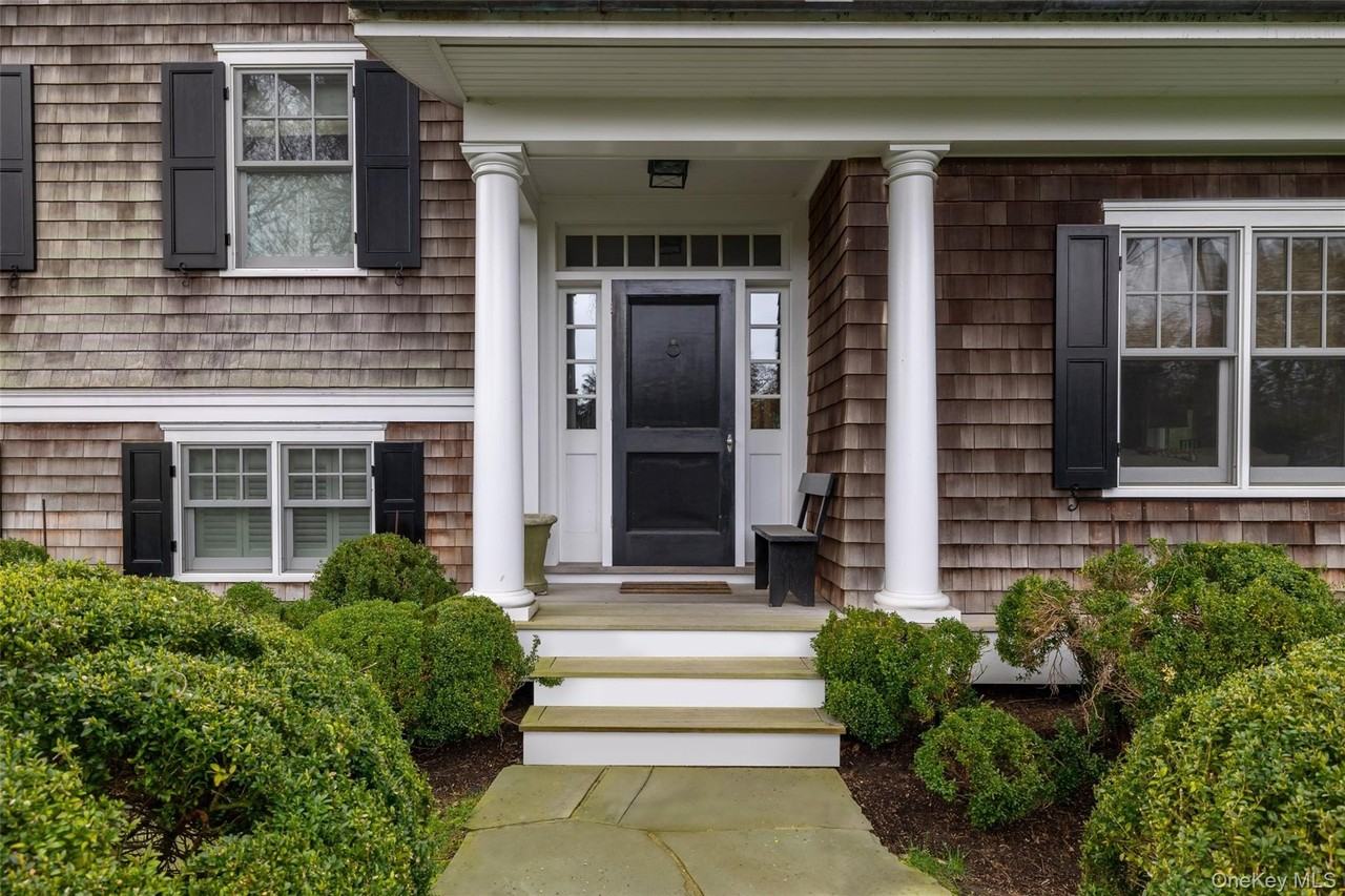 1 Meadow Way - Photo 3 of 41