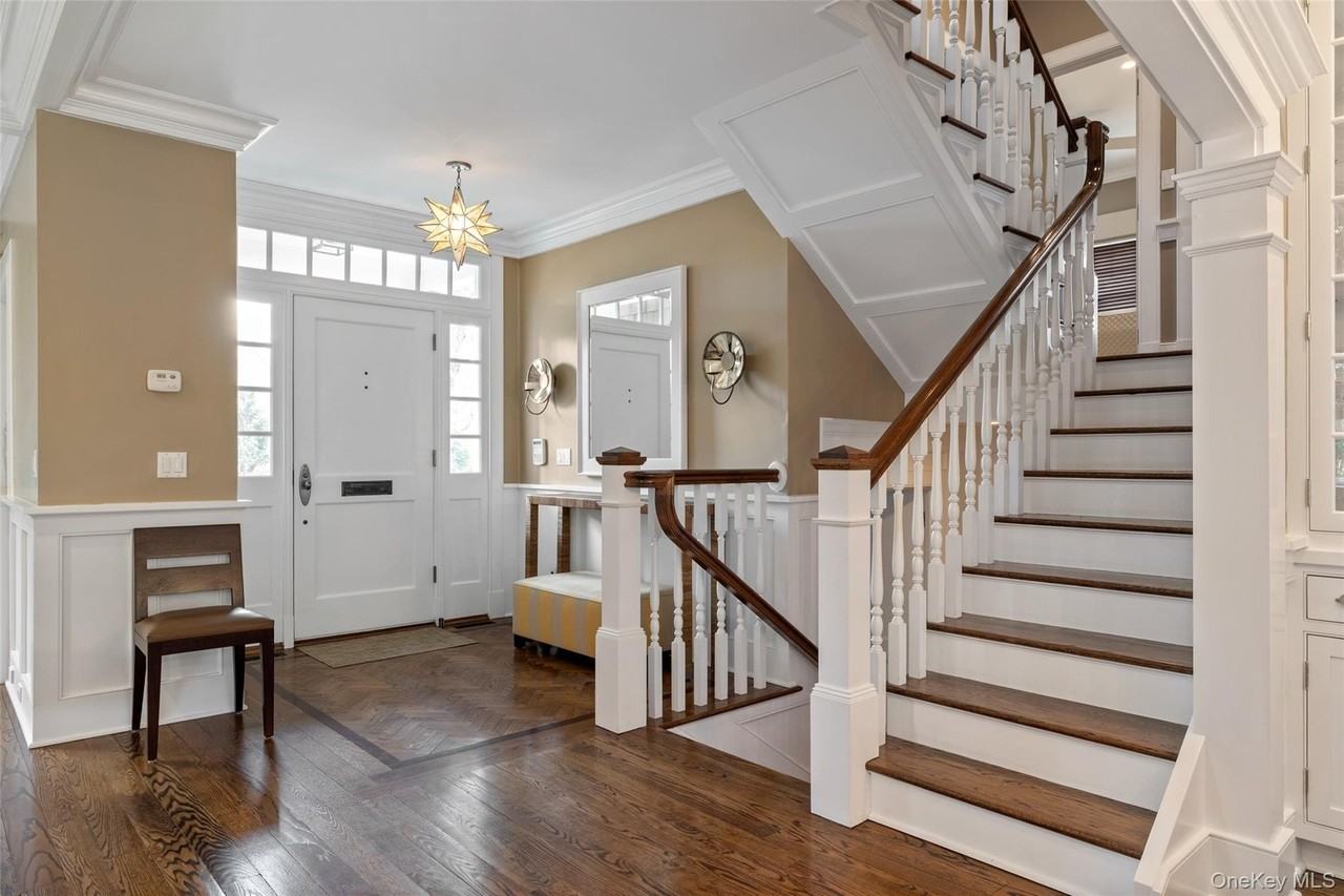 1 Meadow Way - Photo 4 of 41