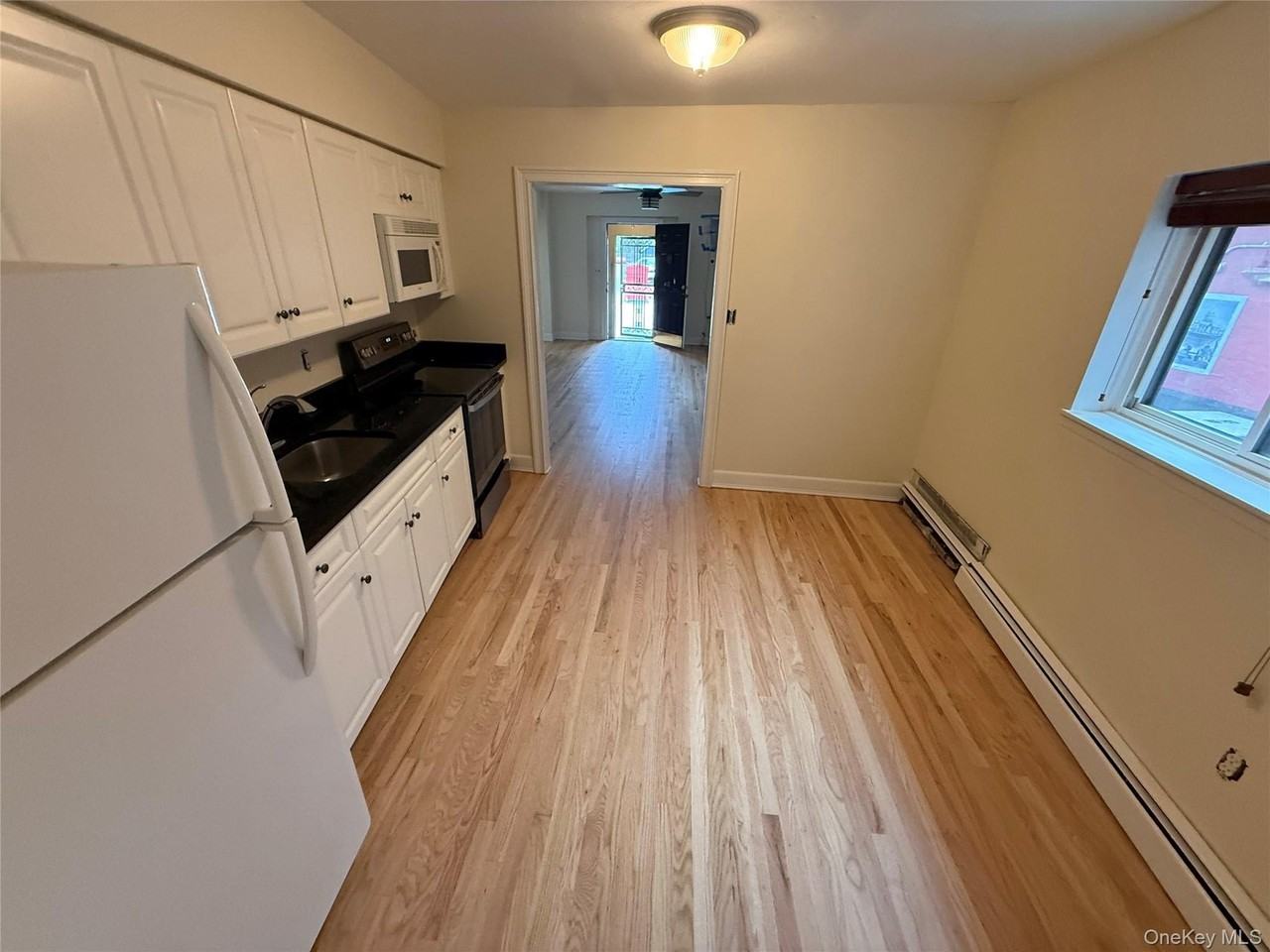 125 Deer Park Ave Unit C - Photo 2 of 8