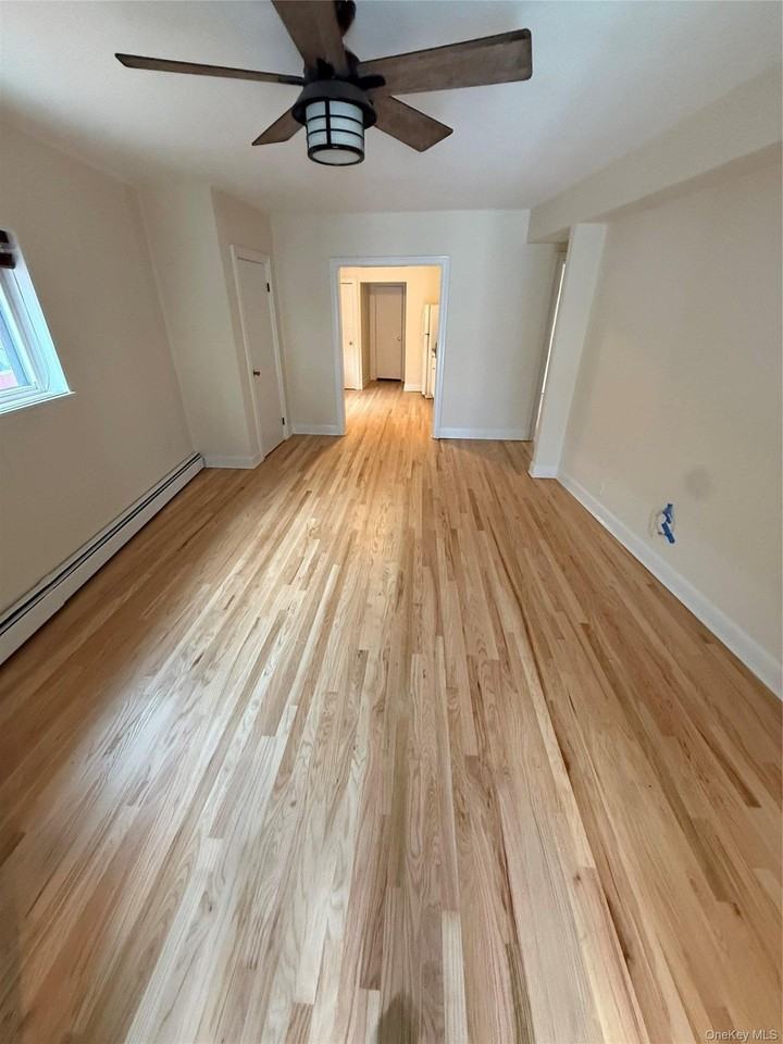 125 Deer Park Ave Unit C - Photo 4 of 8