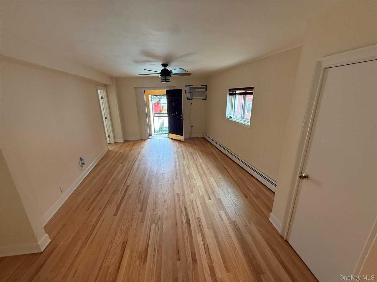 125 Deer Park Ave Unit C - Photo 5 of 8