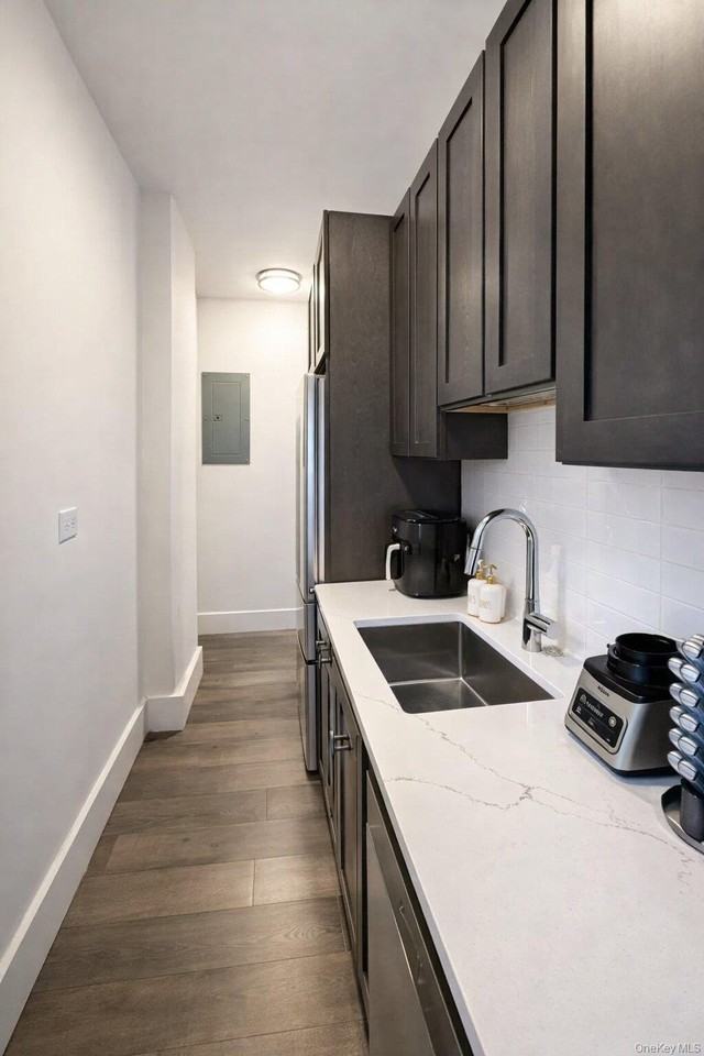 3000 Valentine Ave #2E - Photo 6 of 9