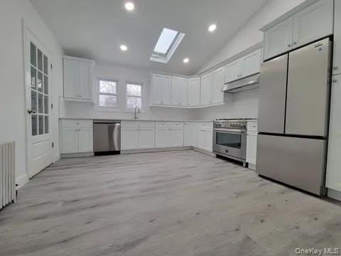 2325 Lincoln St - Photo 2 of 9