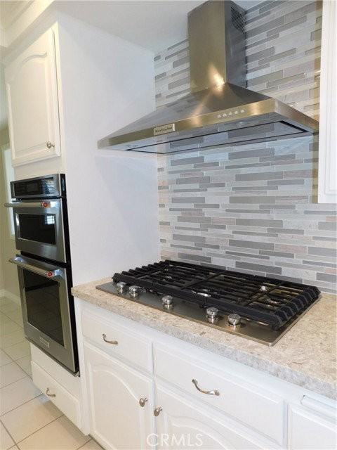 2414 Sarandi Grande Dr - Photo 3 of 8