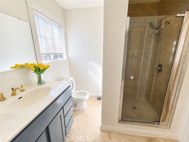 2640 Batson Ave - Photo 4 of 8