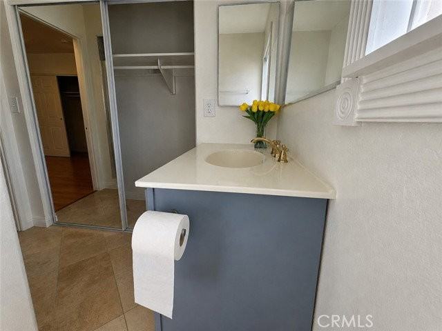 2640 Batson Ave - Photo 5 of 8