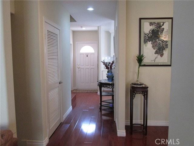 2345 Montrose Ave #5 - Photo 2 of 8