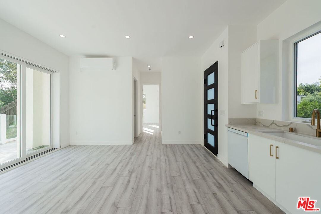 4724 El Caballero Dr - Photo 4 of 8