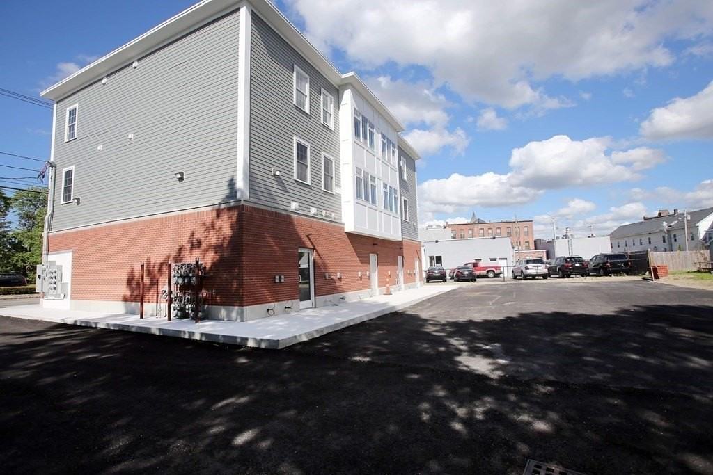 30 Temple St #203 - Photo 3 of 15