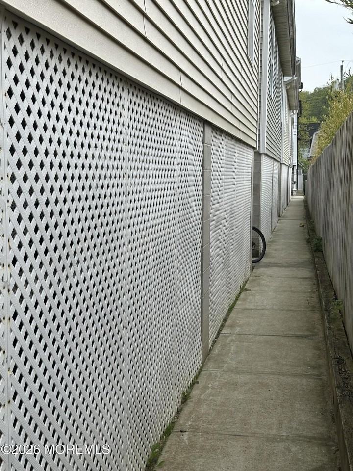60 5th St #D - Photo 4 of 4