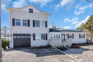 101 Clearwater Dr - Photo 1 of 1