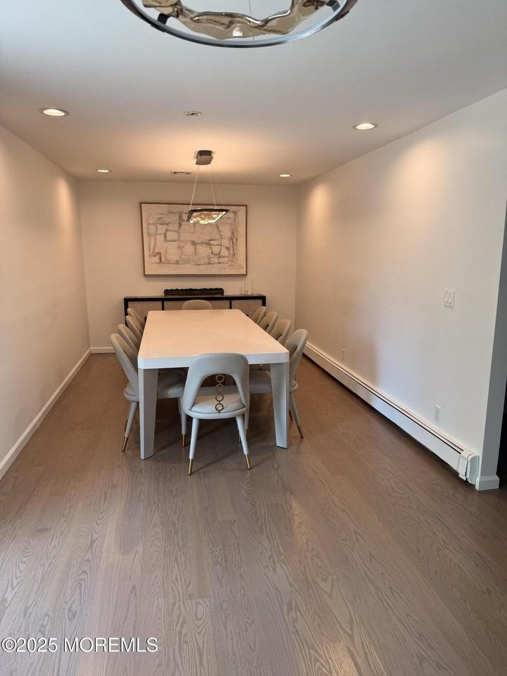 704 Dow Ave - Photo 3 of 14