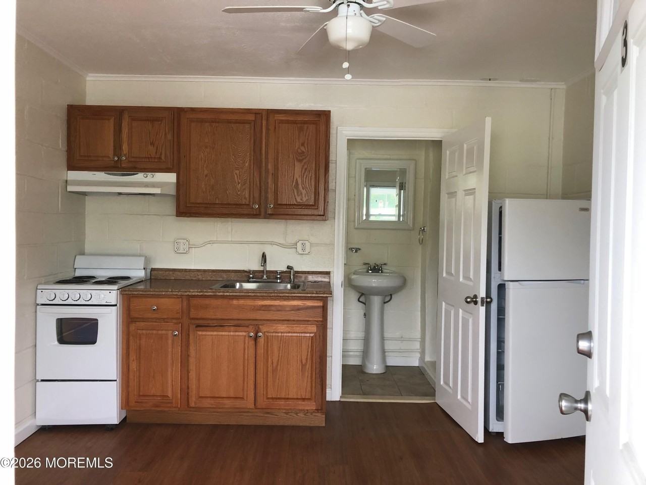 715 Union Ave #1 - Photo 2 of 3