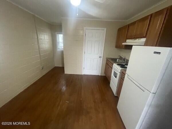 715 Union Ave #1 - Photo 3 of 3