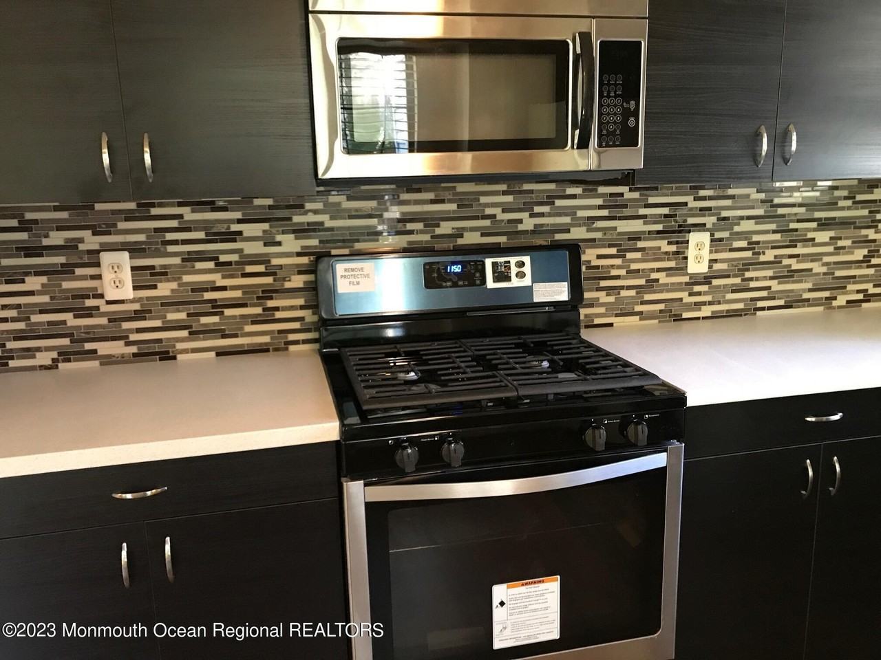 5 Claridge Ct #1 - Photo 3 of 7
