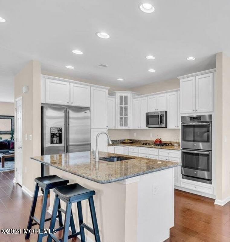 301 Princeton Ct - Photo 3 of 6