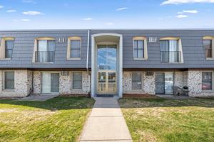featured image of 810 9th Ave S #8
