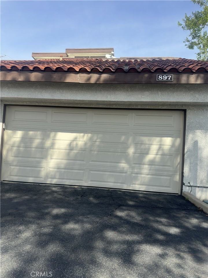 897 Wabash Ct - Photo 3 of 50