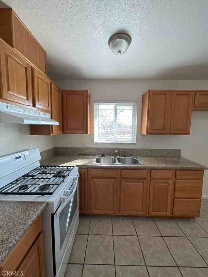 16784 Sultana St #12 - Photo 6 of 12