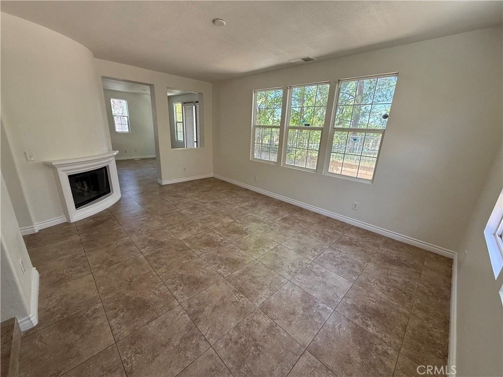 2867 Echo Springs Dr - Photo 4 of 21