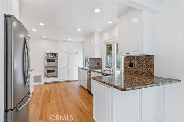 623 14th St - Photo 6 of 8