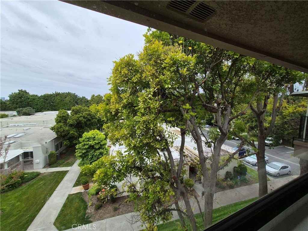2370 Via Mariposa W #3D - Photo 2 of 39