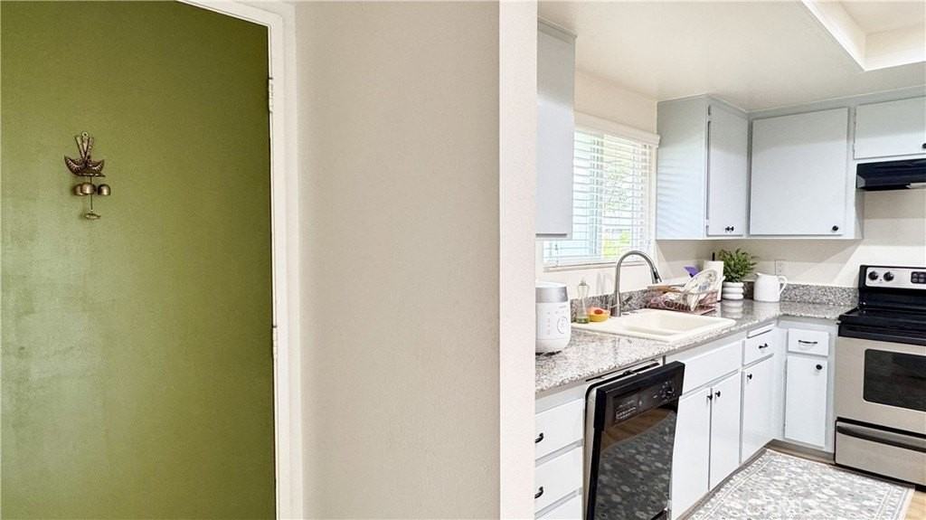 5468 Cajon Ave - Photo 4 of 29
