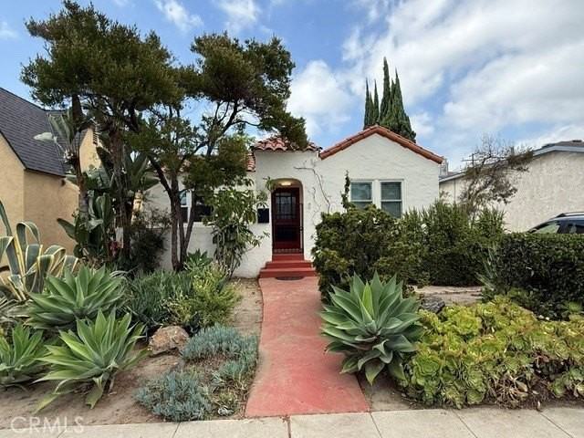 1809 E 65th St - Photo 2 of 17