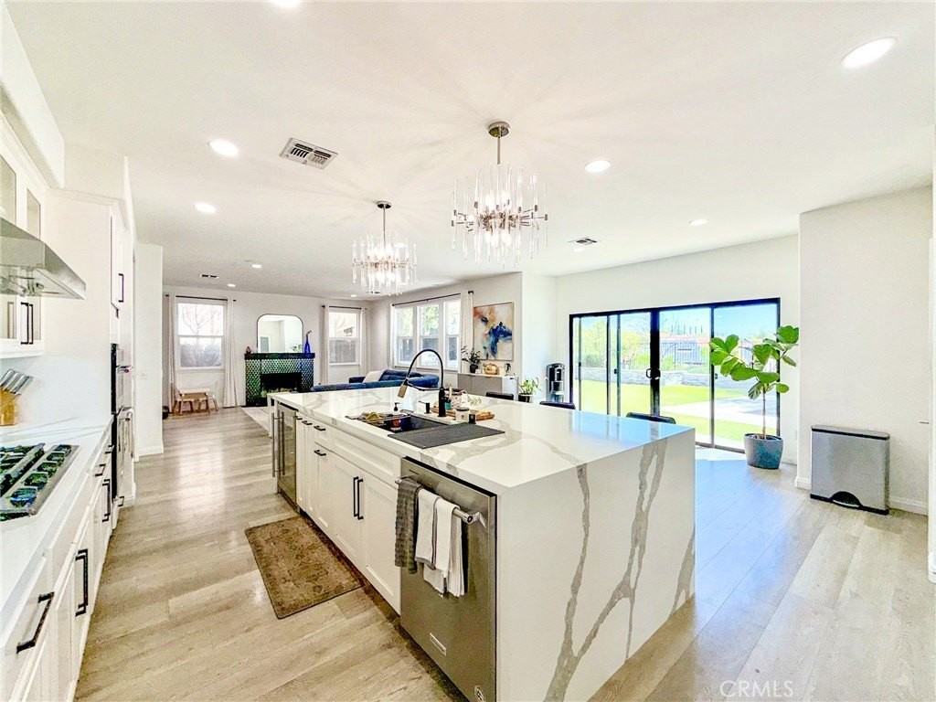 25714 Wallace Pl - Photo 3 of 24
