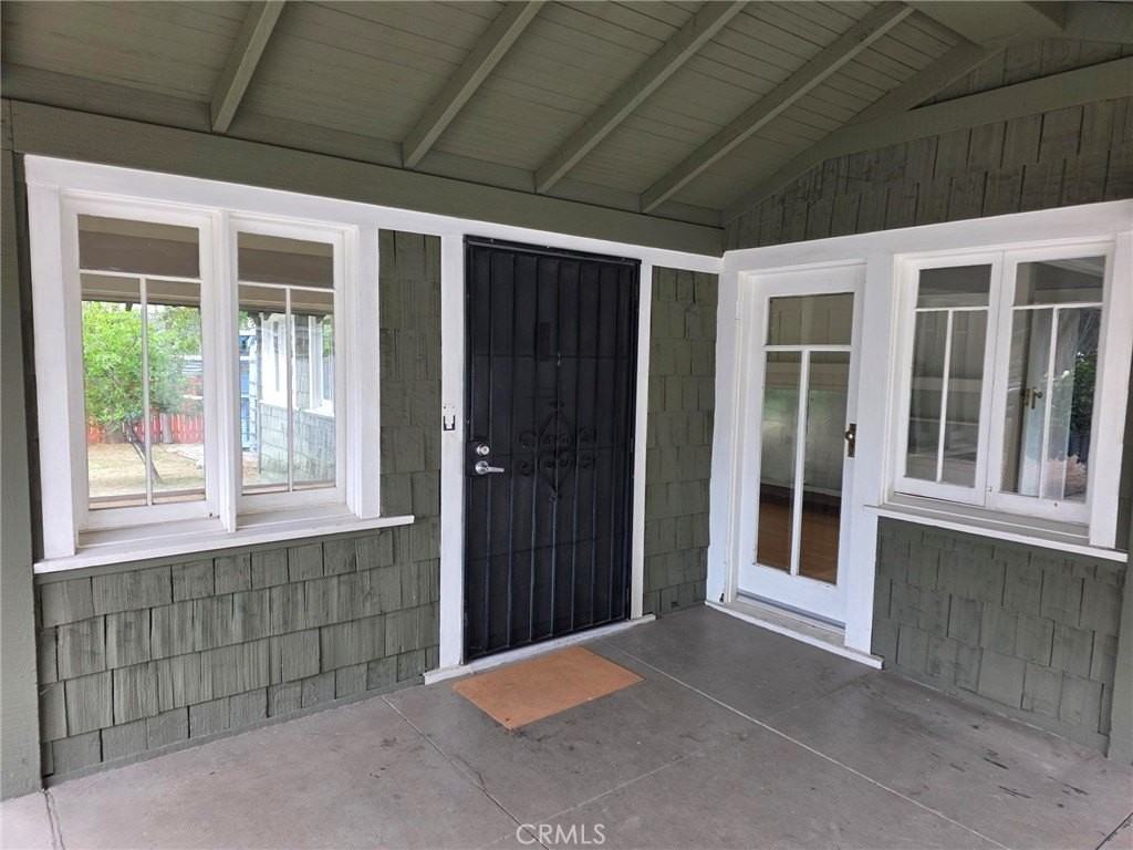 2121 Garfield Ave - Photo 7 of 34