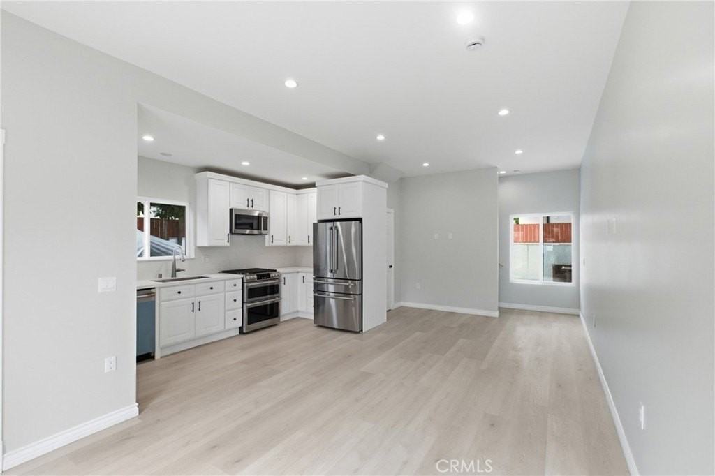12400 Cumpston St - Photo 2 of 15