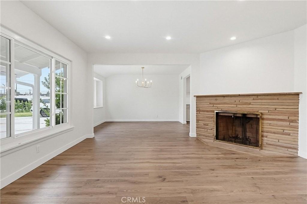 5225 Babcock Ave - Photo 7 of 34